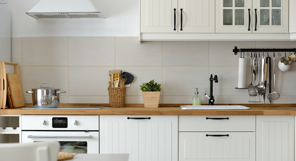 Att göra om köket kräver tid, pengar – och idéer. Vi tittar in i ett  nyrenoverat kök och tar del av familjens erfarenheter och tips. Det  viktigaste rådet är: tänk efter före!