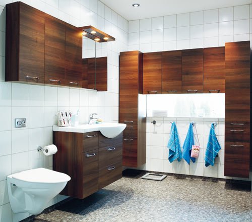 Funderar du på att göra en badrumsrenovering? Passa då samtidigt på att tänka miljösmart. Här får du tips om badrumsrenovering.