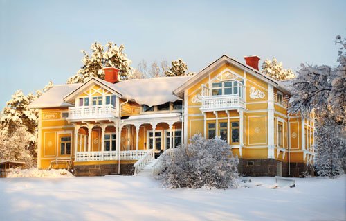 För tredje gången utlyser vi tävlingen Sveriges vackraste villa.  Slott  som koja- alla typer av villor kan vara med.