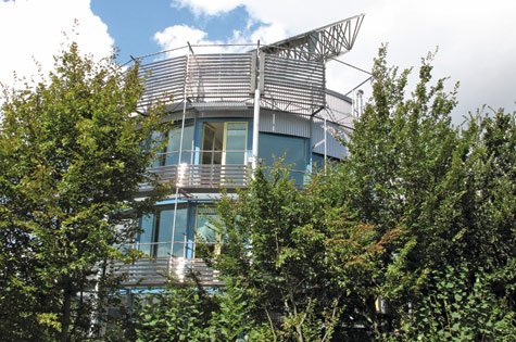 Passivhus, nollenergihus, plusenergihus. Vad är egentligen vad? Och hur mycket energi sparar egentligen dessa miljövänliga nybyggen? Vår skribent och miljöexpert Johan Tell reder ut begreppen.