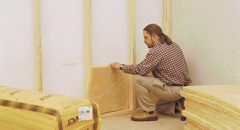 Efter en kall vinter har tilläggsisolering ryckt upp till toppen på våra önskelistor över förbättring och renovering av våra hus. Men om du inte vet var och hur bostaden redan är isolerad, kan det vara svårt att veta var du ska börja.
