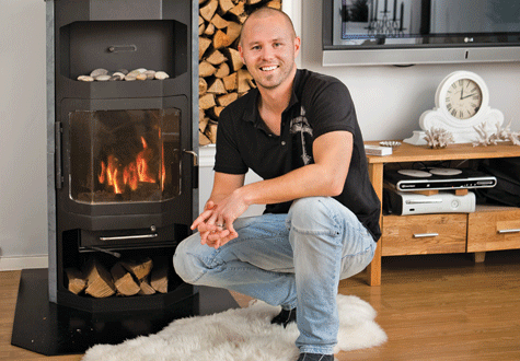 Vi eldar väldigt olika i våra kaminer, en del värmer upp hela huset med den och en del tänder en brasa någon enstaka gång i månaden på vintern. Hur eldar du? Experten Calle Svärd ger råd på vägen.