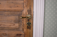 byta dörrhandtag byta handtag dörr