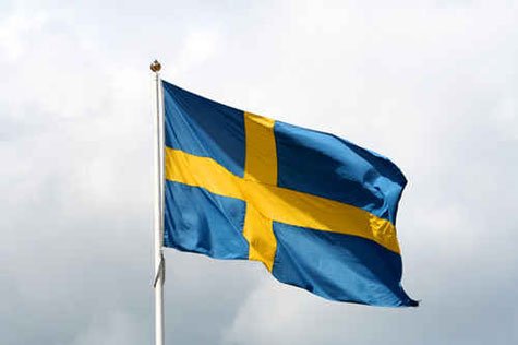 Något mer svenskt än en fladdrande flagga i sommarvinden får man leta efter. Det finns dock några rekommendationer som kan vara bra att känna till om du funderar på att hissa flaggan.