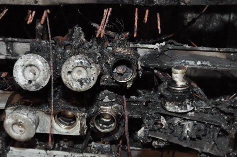 Varning för otäcka bilder! Bränder och andra skador orsakade av el kopplad av en ickebehörig elektriker kan komma som mycket tråkiga överraskningar. Vi har frågat experten Michael Steen om hur hemförsäkringen fungerar gällande ”fulel”.