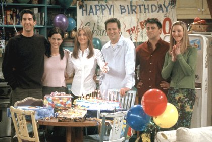 Sommarens roligaste quiz för alla TV-älskare! Hur bra koll har du på hemmen i några av våra mest kända TV-serier? Vem är det egentligen man ser in hos från Rachel och Monicas lägenhet i Vänner och vems var Alex och Annas hus i Solsidan, innan de flyttade in? Utmana familjemedlemmarna och se vilken generation som kan mest!