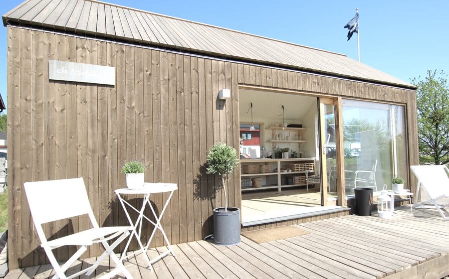 Bild: Sommarnöjen
 Attefallshus C/o, modell Tidlös Hög, 25 kvm, från 379 000 kr.