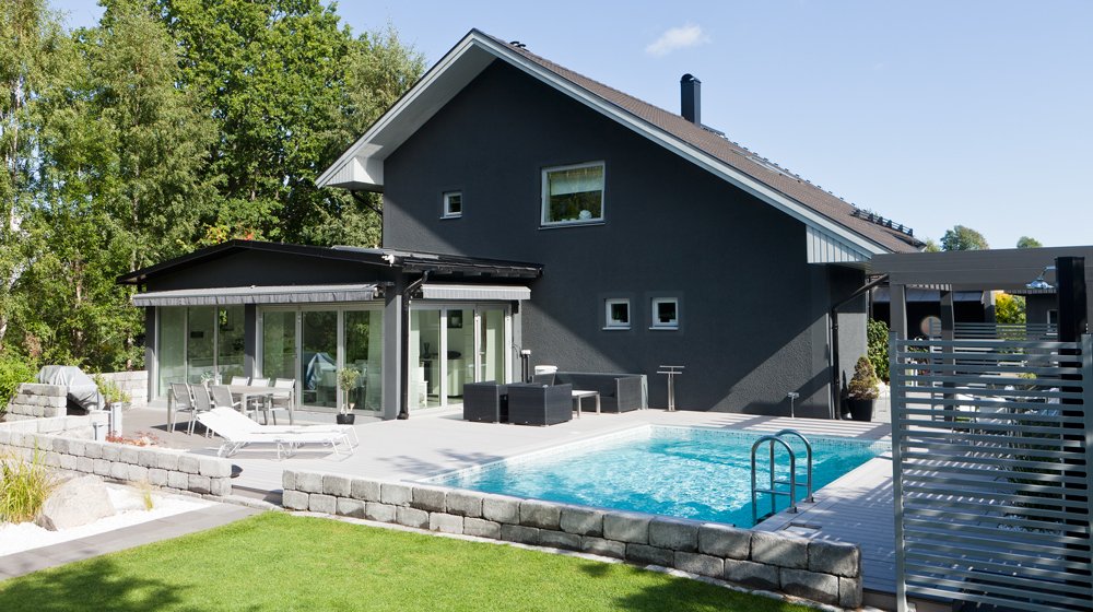 Vad kostar det att bygga pool och hur planerar man poolbygget på bästa sätt? Här är poolproffsen bästa tips.