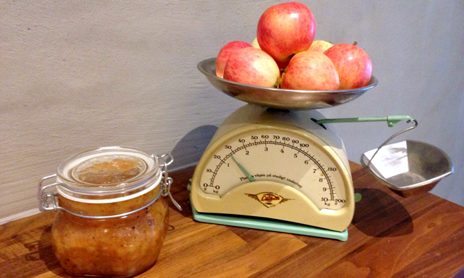 Recept: Enkelt äppelmos med kardemumma - Vi i Villa