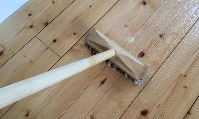 Så såpskurar du trägolvet - Vi i Villa