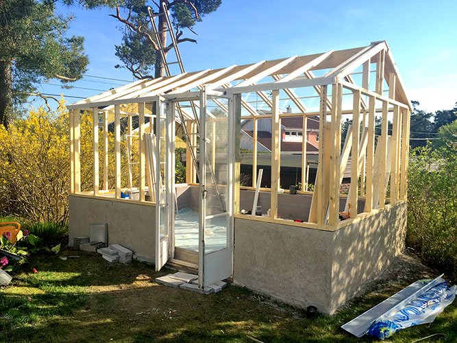 Växthus av gamla fönster - Vi i Villa