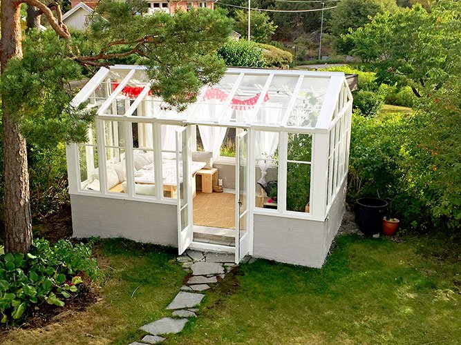 Så här fint blev Jonas växthus av gamla fönster.