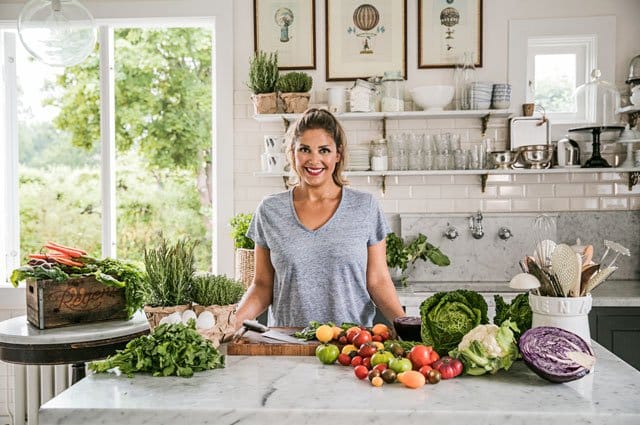 Hon är en av våra största matinspiratörer  – men visste du att hon även ägnat sin smak och sitt detaljsinne åt en tio år lång husrenovering? Häng med till Mariefred!