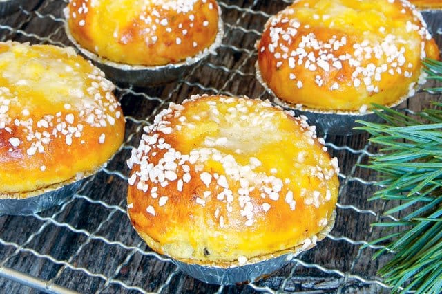 Glad lucia! Här är allt du behöver veta om vår stämningsfulla jultradition - Vi i Villa