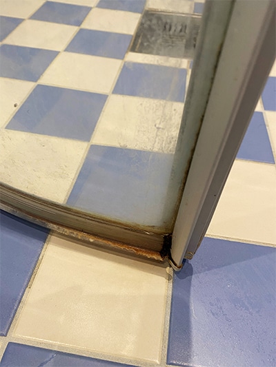 Så blir du kvitt de svåra fläckarna i badrummet! - Vi i Villa