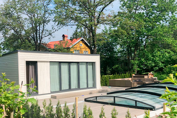 En poolhusmodell från Modulhus. Foto: Modulhus.se
