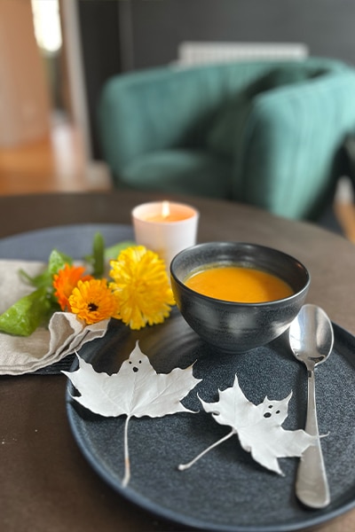 Måla löv och skapa söta spöken – roligt pyssel till halloween - Vi i Villa