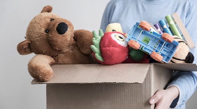 Att köpa begagnat är hållbart, men ibland bör man se upp. Gamla leksaker kan i vissa fall vara farliga för barnen. Här listar vi viktiga kom ihåg för dig som vill köpa leksaker second hand eller har sparat gamla favoritprylar från barndomen.