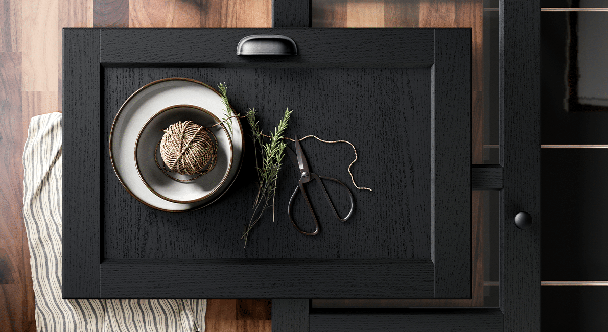 Drömmer du om ett nytt kök men har en begränsad budget? 
En köksrenovering behöver inte kosta en förmögenhet. 
Här är fem tips på hur du med små medel kan ge ditt kök ett riktigt lyft.