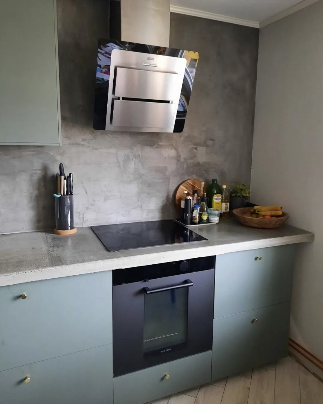 Materialet passar i både badrum och kök.