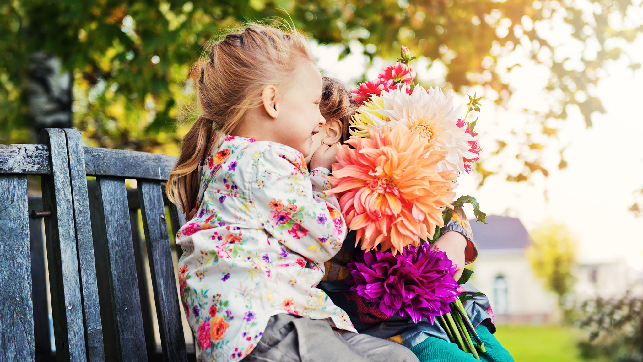 bukett med sensommarblommor