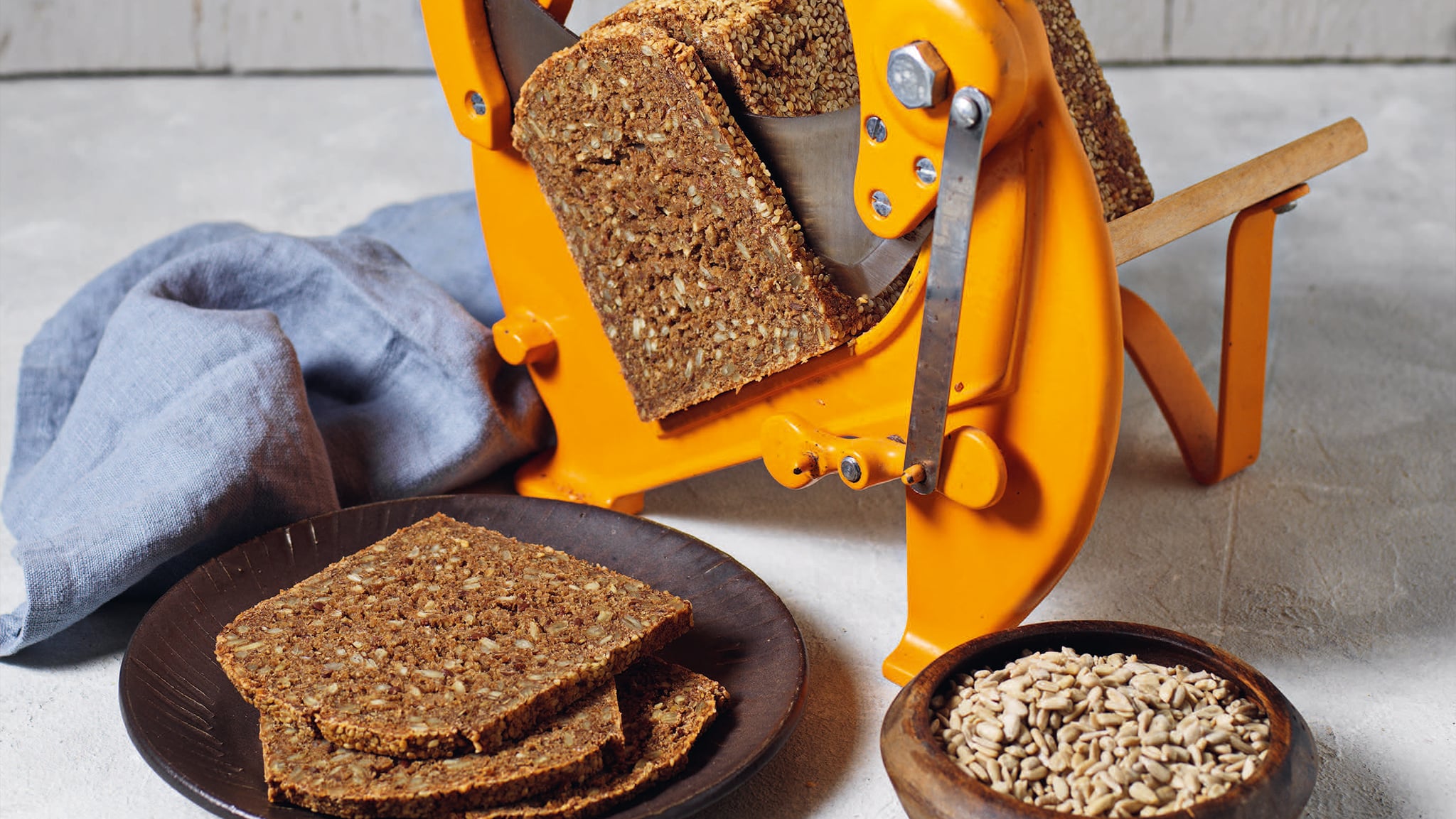 Danskt rågbröd – kärnrikt och syrligt bröd med äkta hygge - Vi i Villa